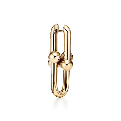 Tiffany City HardWear link earrings in 18k gold, small, , hi-res