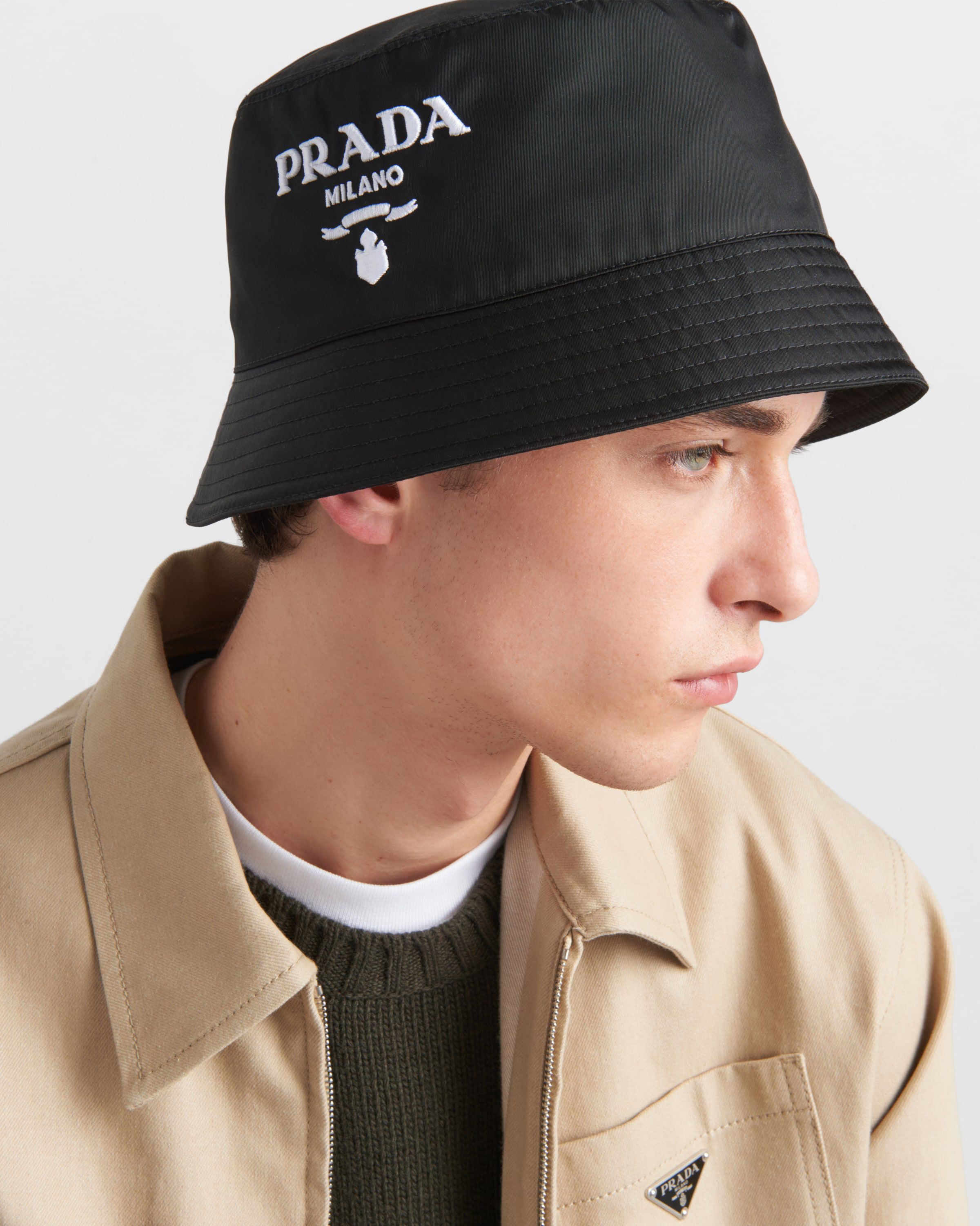 Re Nylon bucket hat