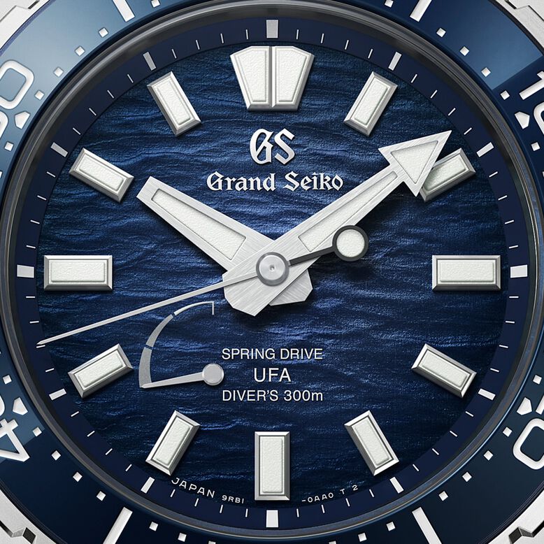 Evolution 9 Spring Drive U.F.A Ushio 300 Diver 40.8mm Mens Watch Blue, , hi-res