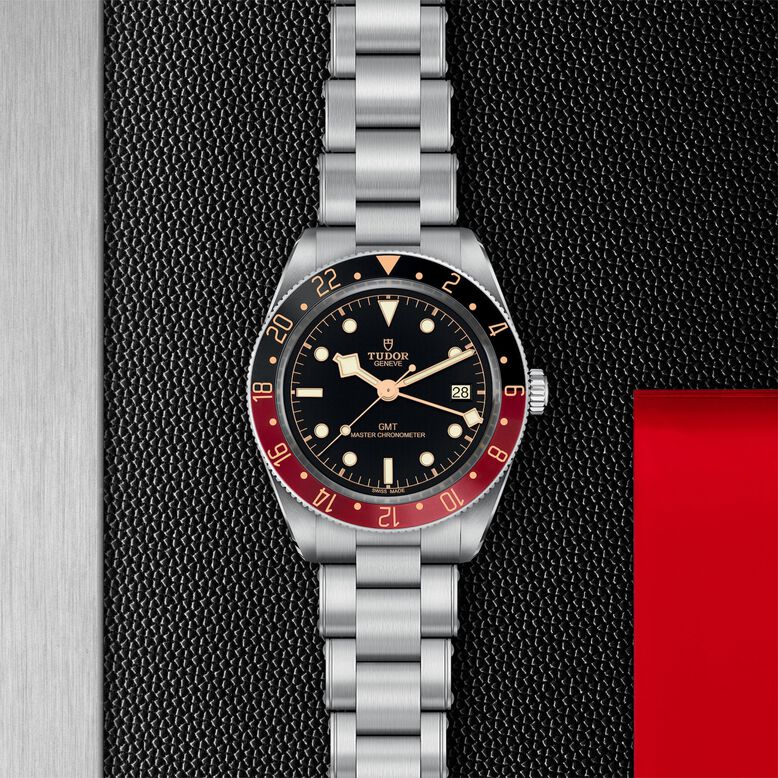 Black Bay 58 GMT 39mm black and burgundy bezel, , hi-res