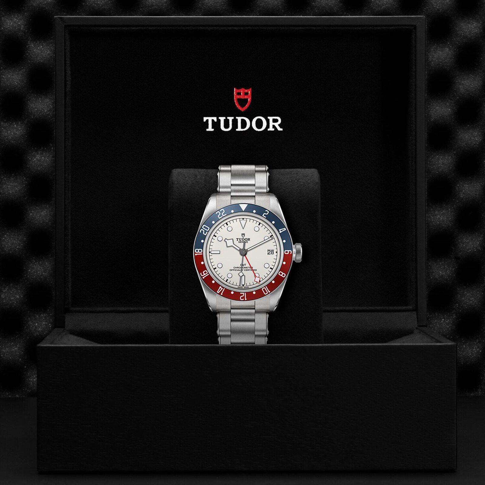Mt5652 tudor top