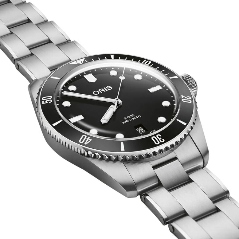 Divers Date 39mm Mens Watch Black Stainless Steel, , hi-res