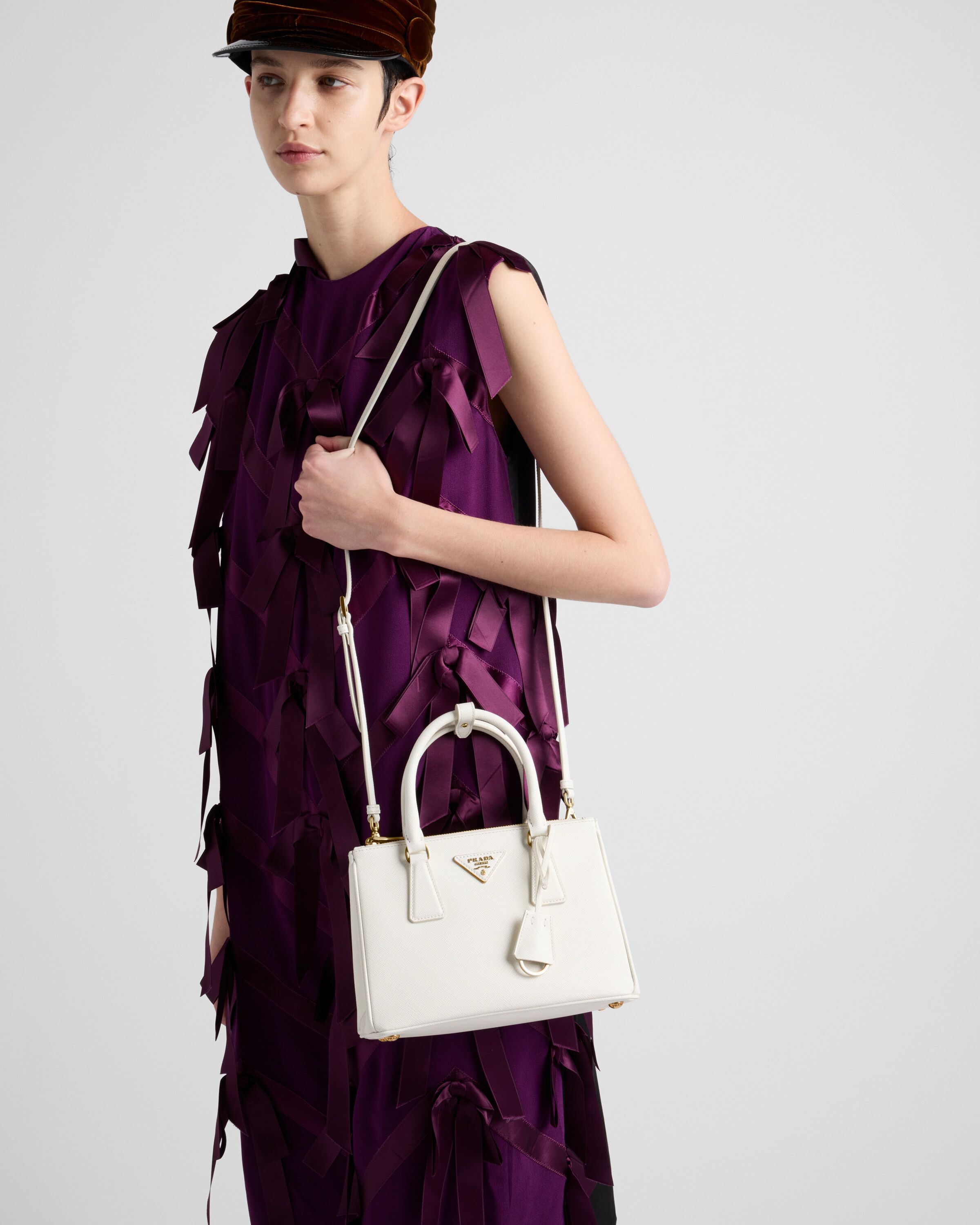 Prada galleria saffiano leather bag clearance