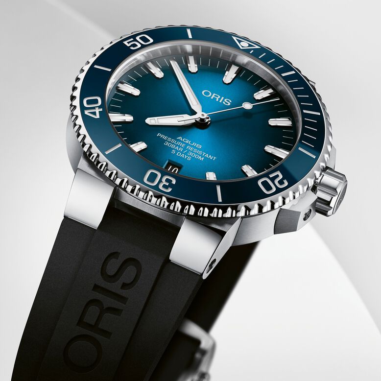 Aquis Diver 43.5mm Mens Watch, , hi-res