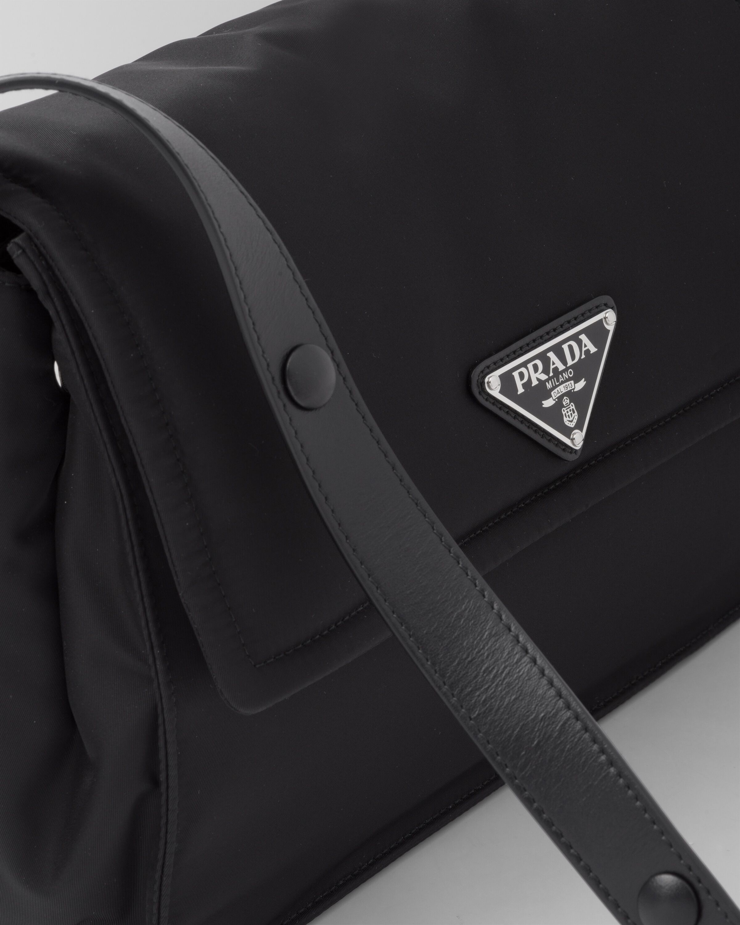 Medium padded Re Nylon shoulder bag