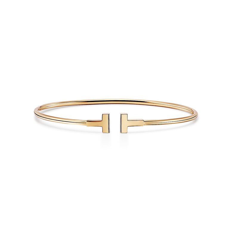 Tiffany T Narrow Wire Bracelet in Yellow Gold - Size Large, , hi-res