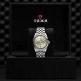 Black Bay 41 Manufacture Calibre MT5601 (COSC) 41mm Steel Case Steel Bracelet, , hi-res