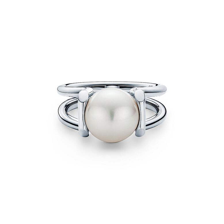 Tiffany HardWear freshwater pearl ring in sterling silver, , hi-res