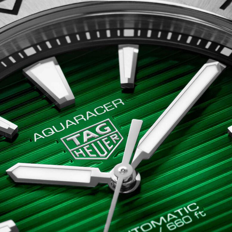 Aquaracer Professional 200 40mm Mens Watch Green, , hi-res