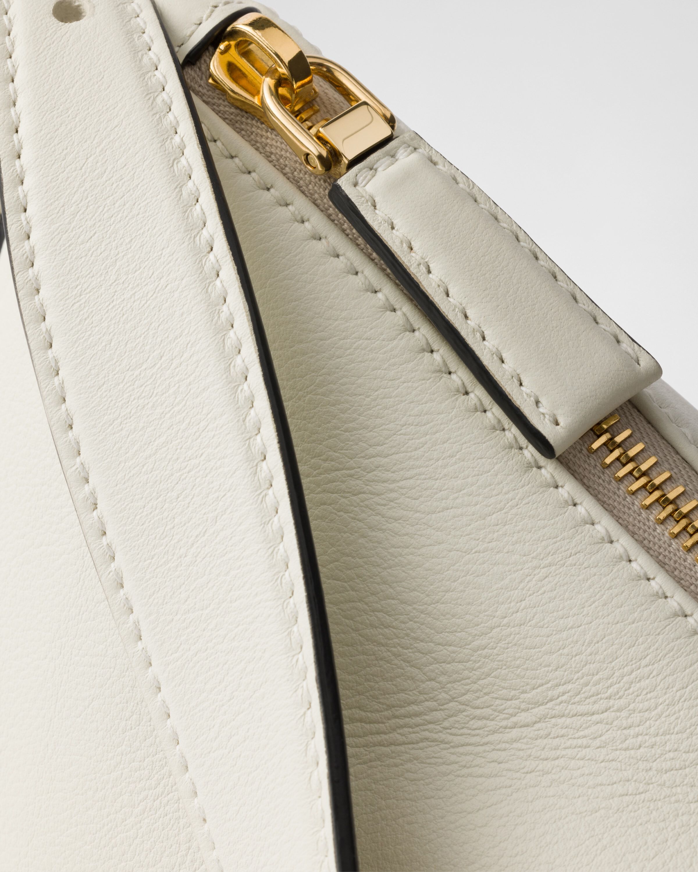 【関税&送料込】Prada Prada Aimee Medium Shoulder Bag In Lea White Prada Aimée medium leather shoulder bag | PRADA
