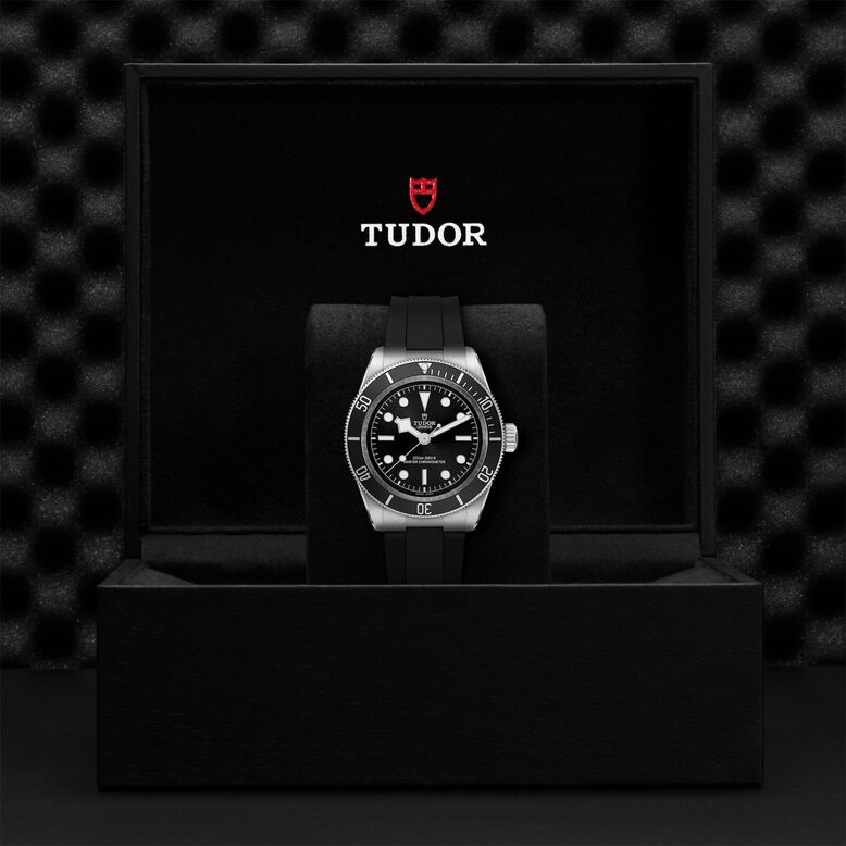 Black Bay 41mm steel case black rubber strap, , hi-res