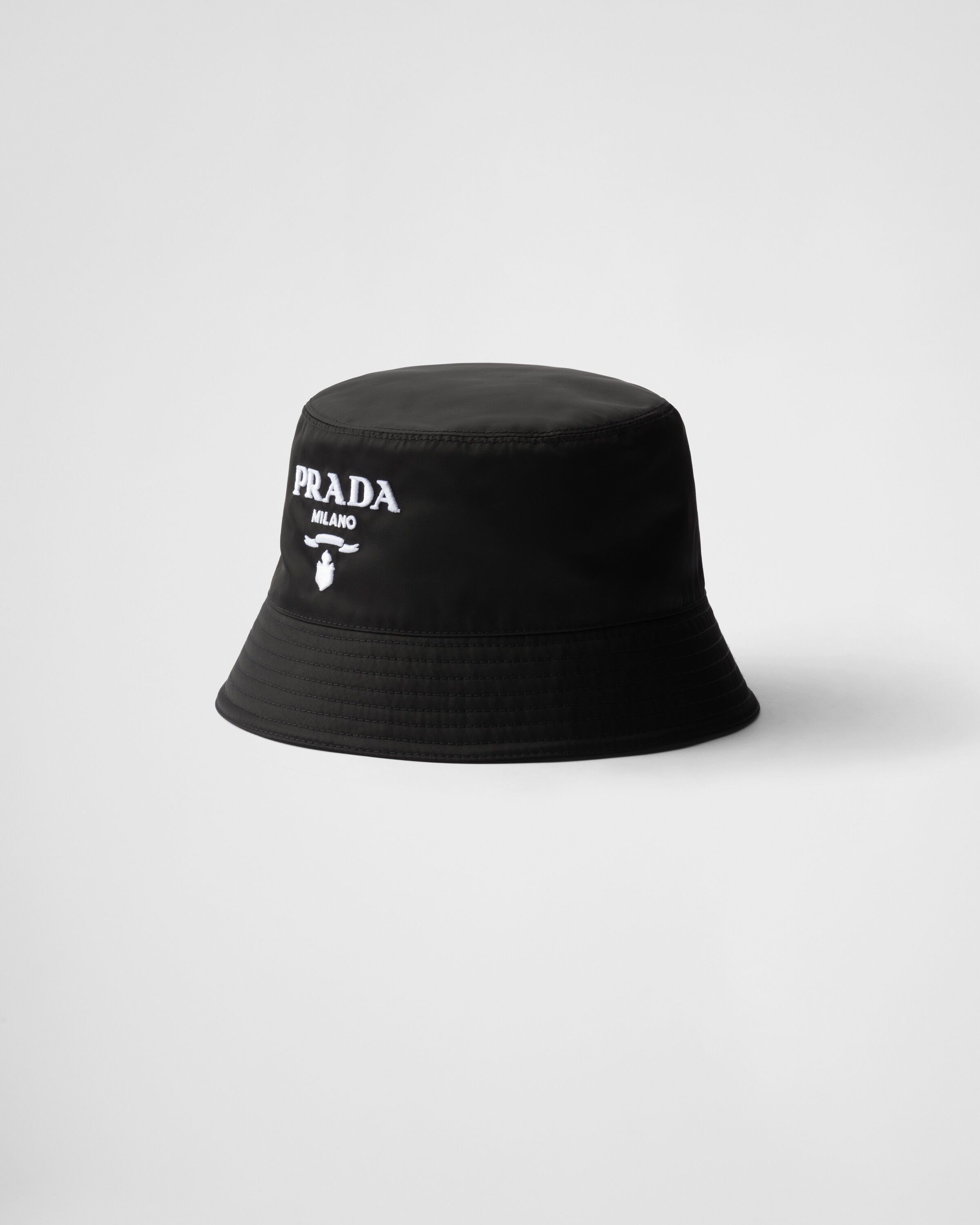Prada bucket hat white outlet
