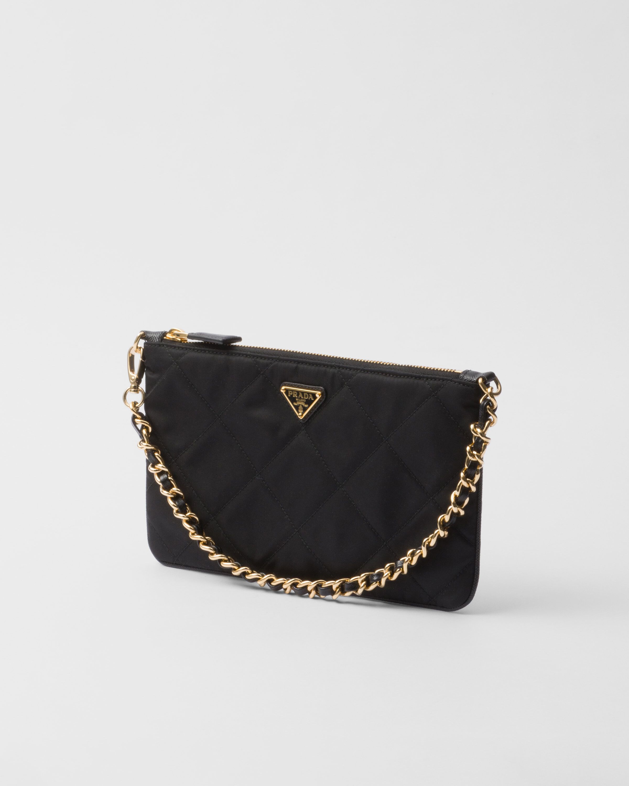 Re Nylon pouch