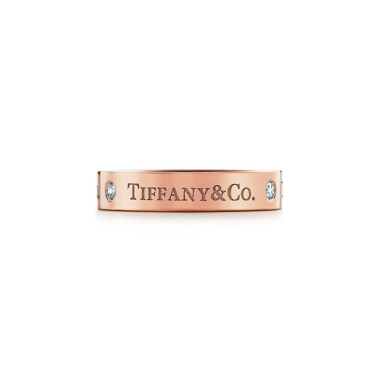 T&amp;CO.&reg; band ring in 18k rose gold with diamonds, 4 mm. - Size 9 1/2, , hi-res