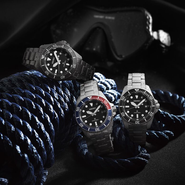Solar Diver's 41mm Mens Bracelet Watch Blue Dial, , hi-res