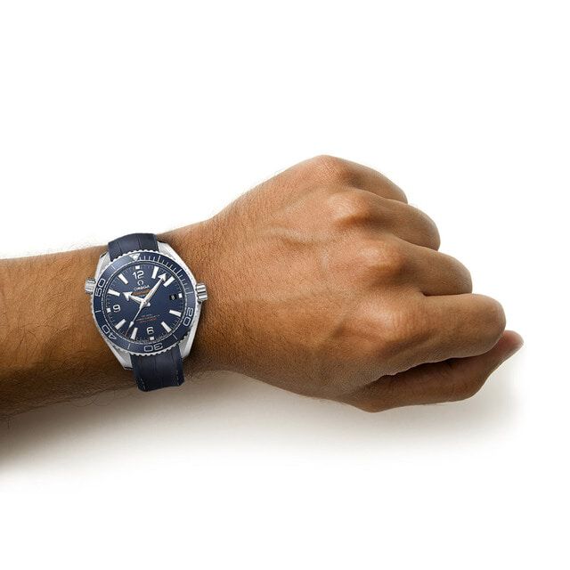 Omega Omega Seamaster Planet Ocean 600M Mens 39.5mm Automatic Co Axial Blue Divers Watch Fine Watches Heathrow Reserve Collect