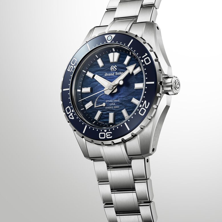 Evolution 9 Spring Drive U.F.A Ushio 300 Diver 40.8mm Mens Watch Blue, , hi-res