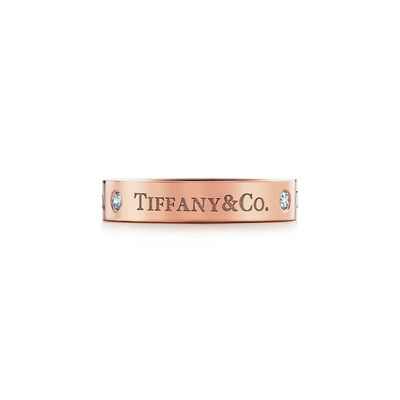 T&CO.® band ring in 18k rose gold with diamonds, 4 mm. - Size 10