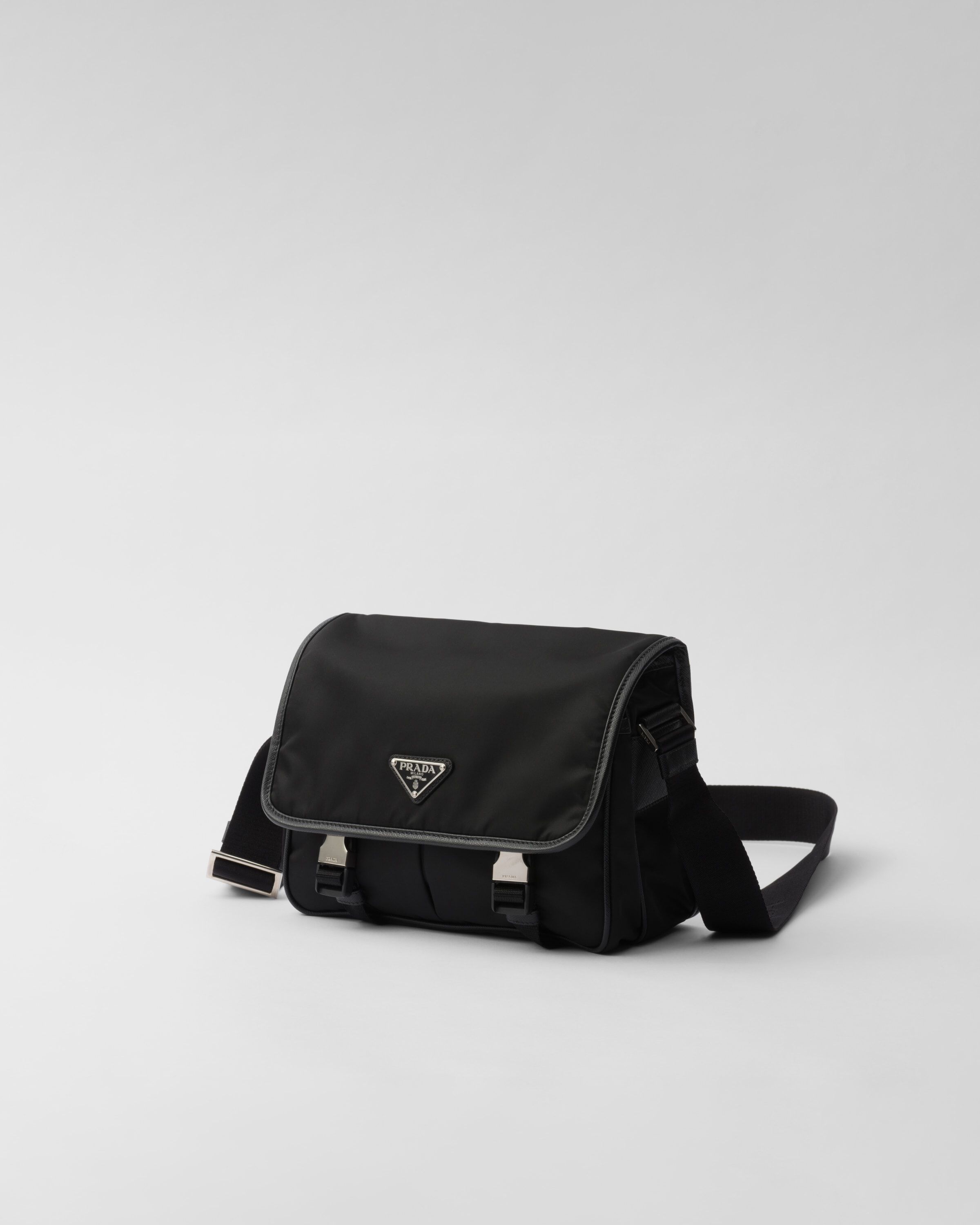 【RE RHEE】 PLEATED SHOULDER BAG 全2色 PLEATED SHOULDER BAG BLACK - 감도 깊은 취향 셀렉트샵 29CM