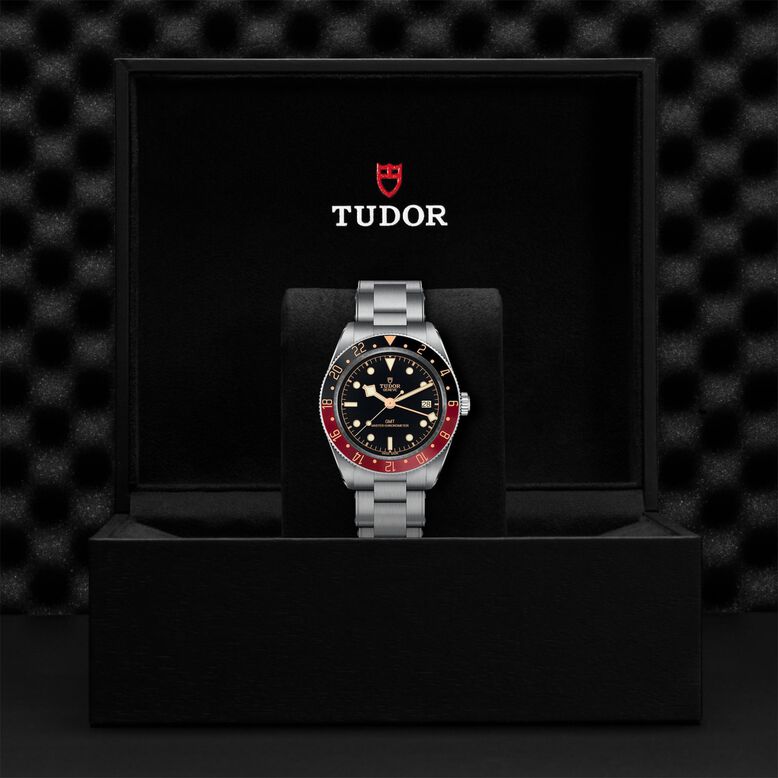 Black Bay 58 GMT 39mm black and burgundy bezel, , hi-res