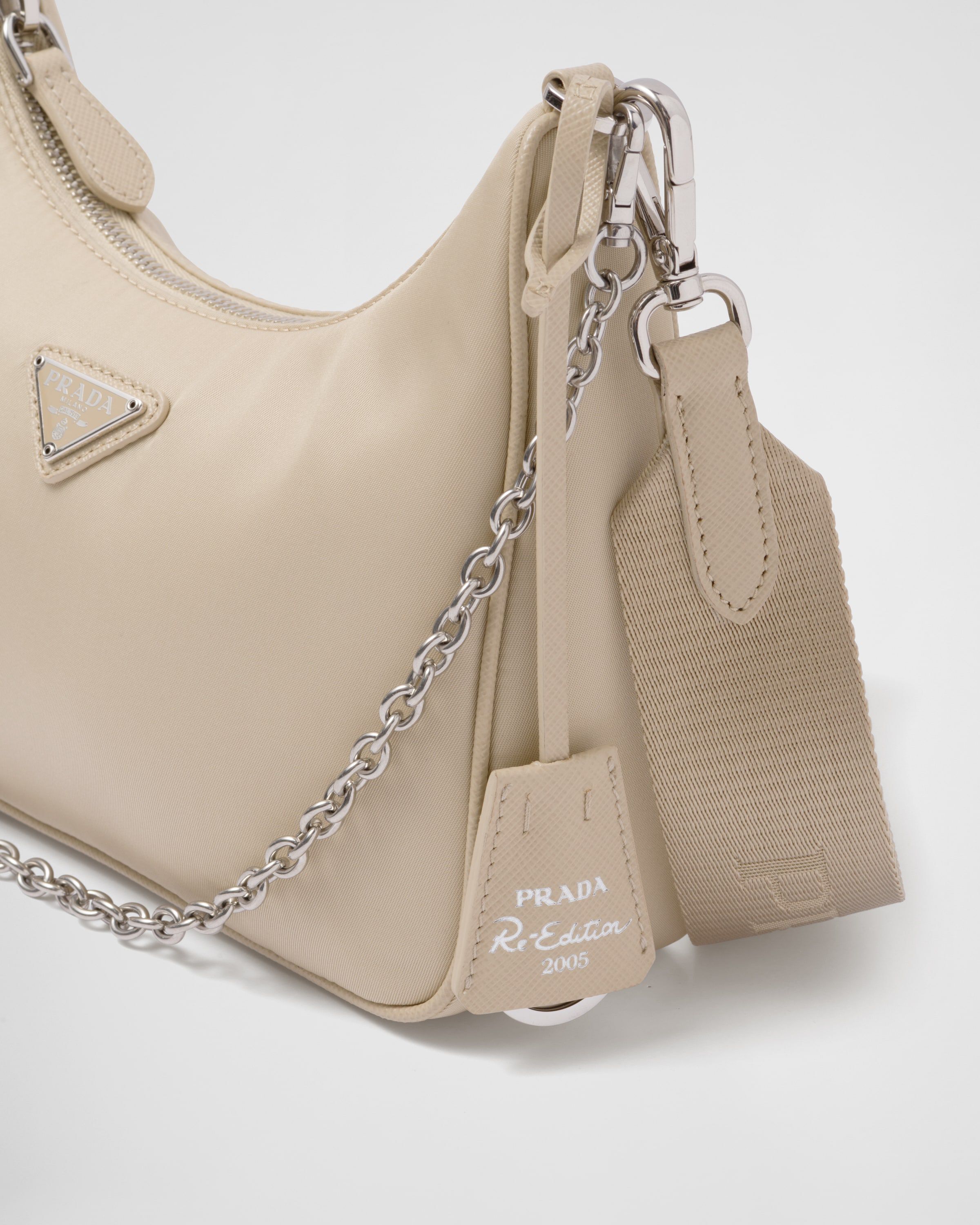 Prada R Prada Prada Re-Edition 2005 Re-Nylon bag Shoulder | Heathrow Reserve ...