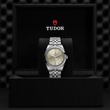 Black Bay 41 Manufacture Calibre MT5601 &#40;COSC&#41; 41mm Steel Case Steel Bracelet, , hi-res