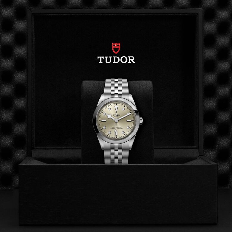 Black Bay 41 Manufacture Calibre MT5601 &#40;COSC&#41; 41mm Steel Case Steel Bracelet, , hi-res