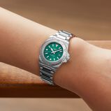 Hydroconquest 30mm Quartz Ladies Watch Green Dial Stainless Steel Bracelet, , hi-res