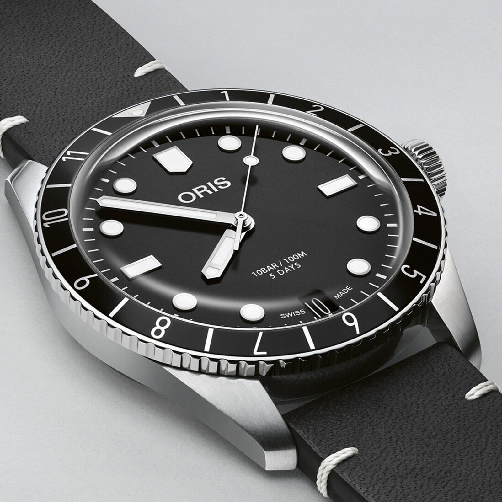 Oris Divers Sixty Five 12H 40mm Mens Watch Fine Watches Heathrow Reserve Collect