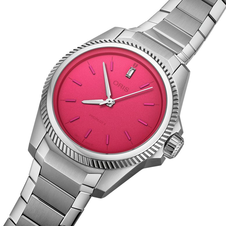 Pro Pilot X 34mm Unisex Watch Miss Piggy Edition, , hi-res