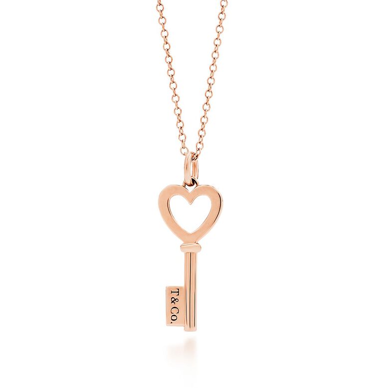 Tiffany Keys heart key pendant in 18k rose gold, mini., , hi-res