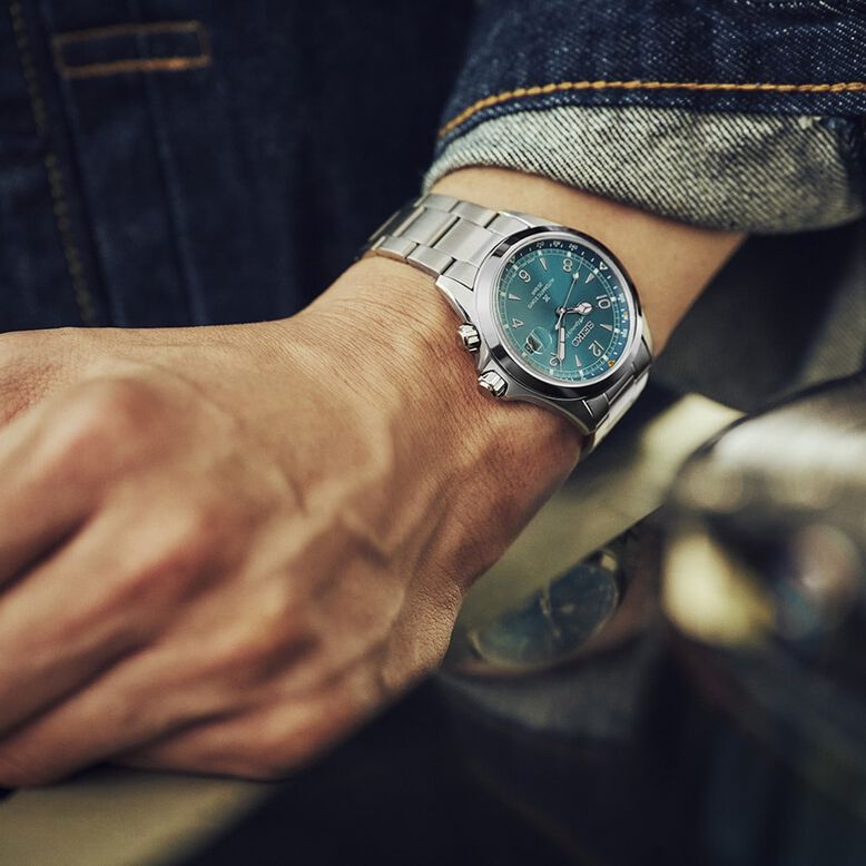 Alpinist Land 39.5mm Mens Watch Blue, , hi-res