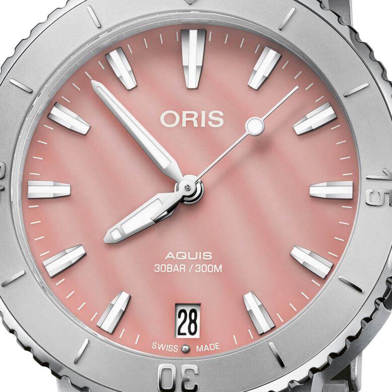 Aquis Date 36.5mm Unisex Watch Pink, , hi-res
