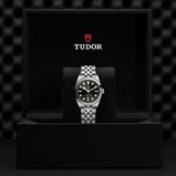 Black Bay 31 Manufacture Calibre MT5201 &#40;COSC&#41; 31mm Steel Case Steel Bracelet, , hi-res