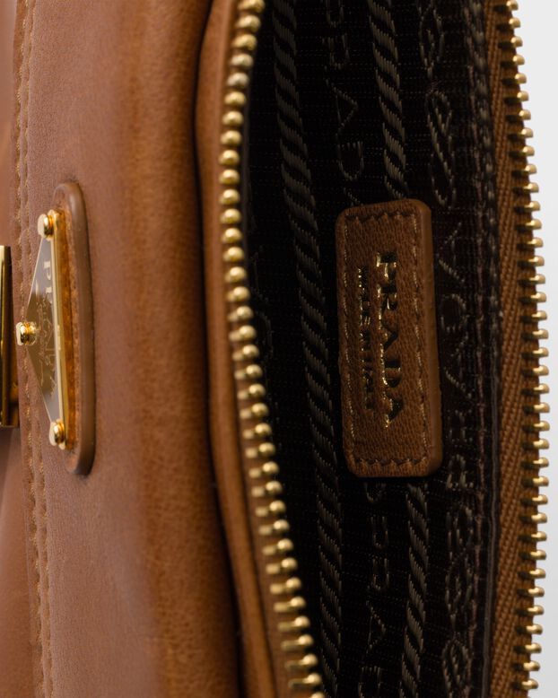 Nappa leather wallet with shoulder strap, , hi-res