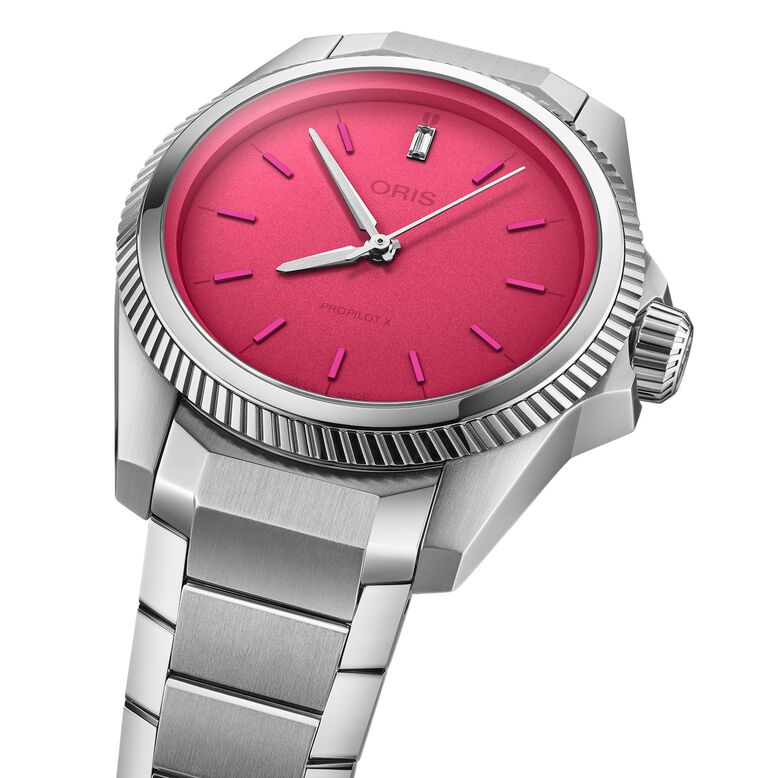 Pro Pilot X 34mm Unisex Watch Miss Piggy Edition, , hi-res
