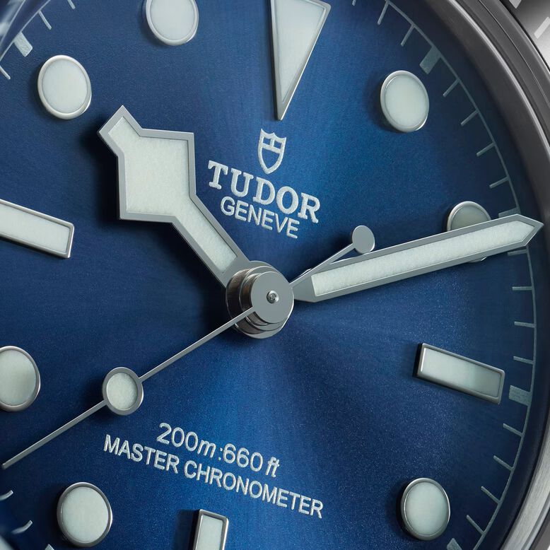 Black Bay 68 43mm Steel Case Blue Dial, , hi-res