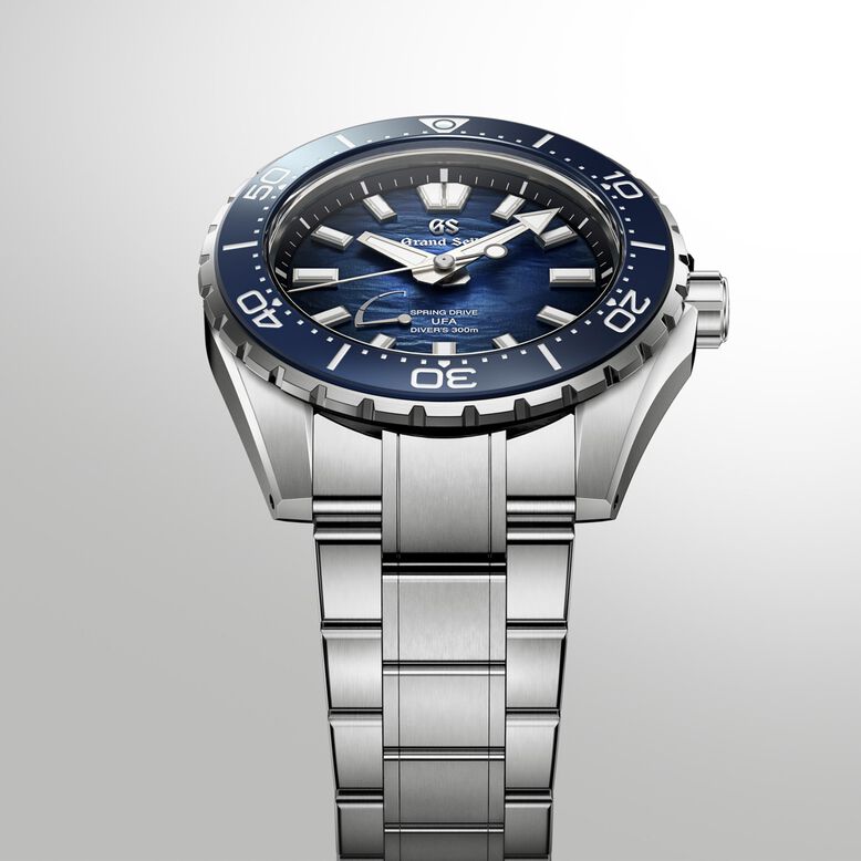 Evolution 9 Spring Drive U.F.A Ushio 300 Diver 40.8mm Mens Watch Blue, , hi-res