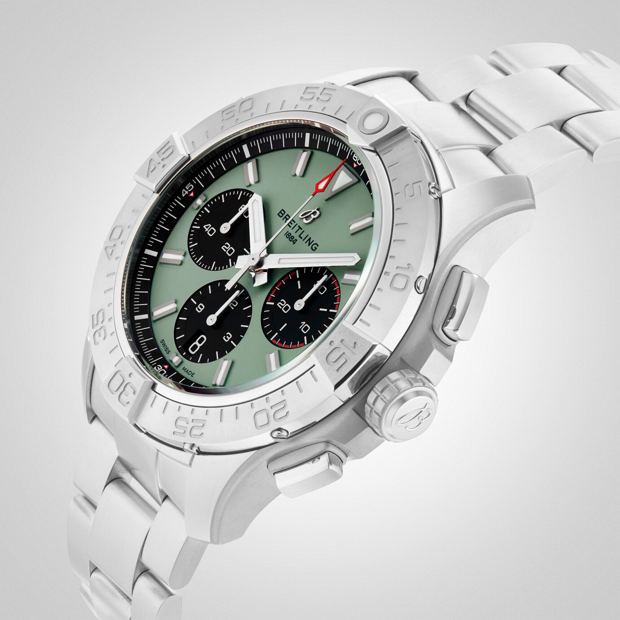 Avenger Chronograph B01 44mm Mens Watch Green Stainless Steel