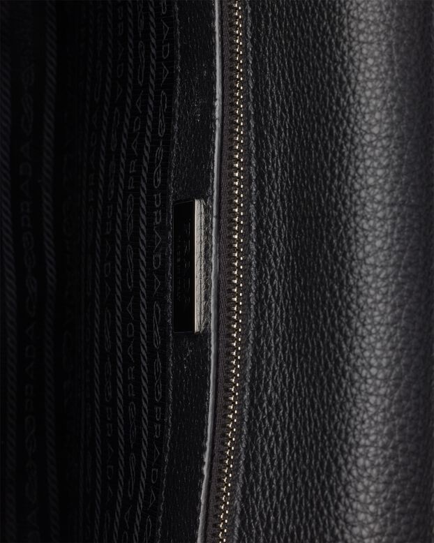 Leather shoulder bag, , hi-res