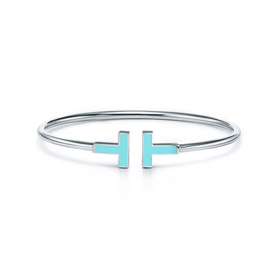 Tiffany T turquoise wire bracelet in 18k white gold, small, , hi-res