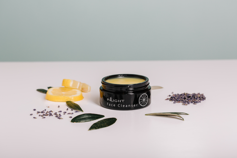 Skin Essentials Kit, , hi-res