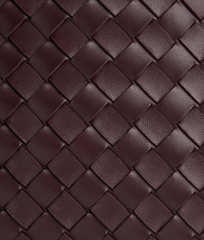 Shoulder bag in supple Intrecciato leather with signature knot detail and detachable cross-body strap., , hi-res