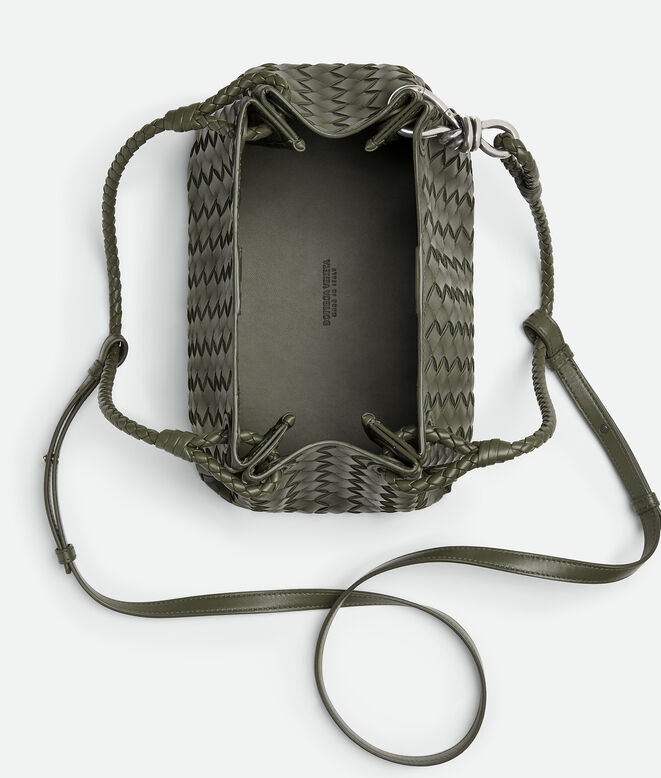 Shoulder bag in supple Intrecciato leather with signature knot detail and detachable cross-body strap., , hi-res