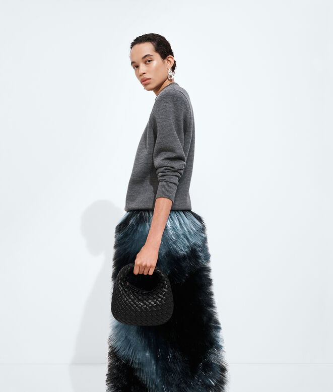 Top handle bag with seamless Intrecciato craftsmanship in padded, supple leather., , hi-res