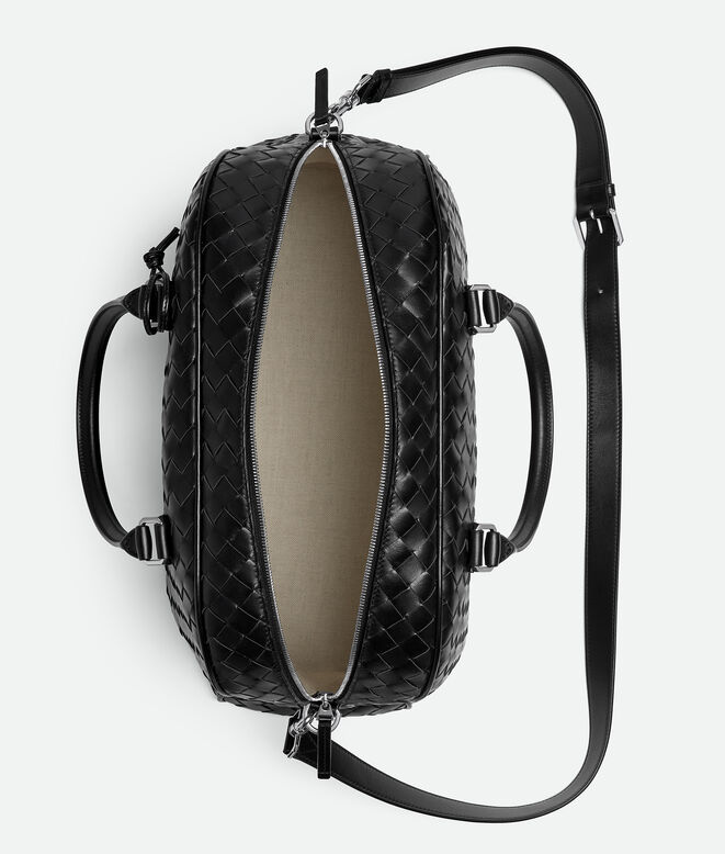 Briefcase with curved silhouette in soft Intrecciato leather with adjustable&nbsp;and detachable&nbsp;strap, featuring a signature knot detail., , hi-res