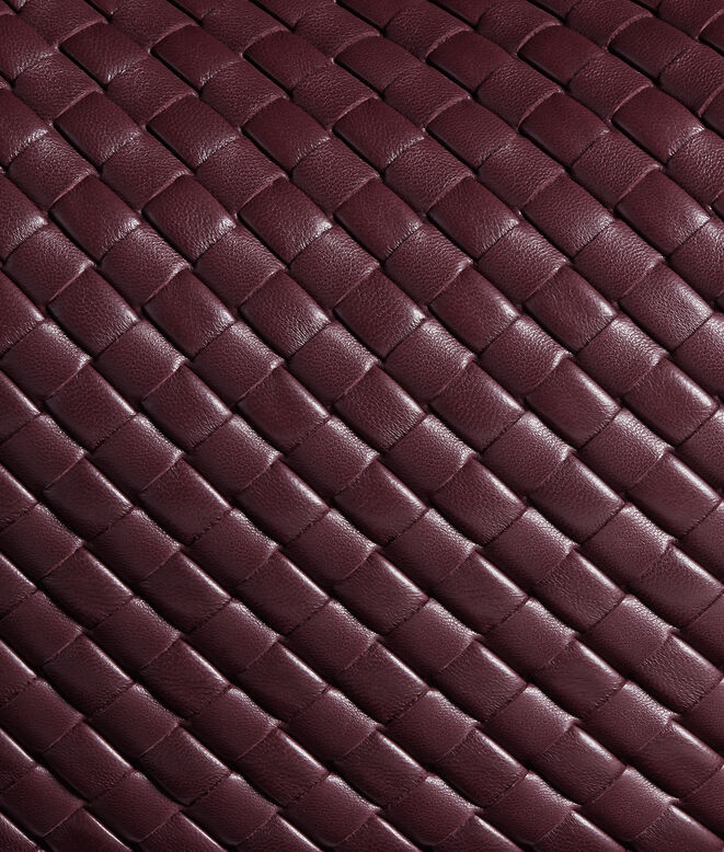 Shoulder bag with seamless Intrecciato craftsmanship in padded, supple leather., , hi-res