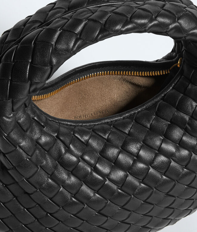 Top handle bag with seamless Intrecciato craftsmanship in padded, supple leather., , hi-res