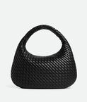 Shoulder bag with seamless Intrecciato craftsmanship in padded, supple leather.