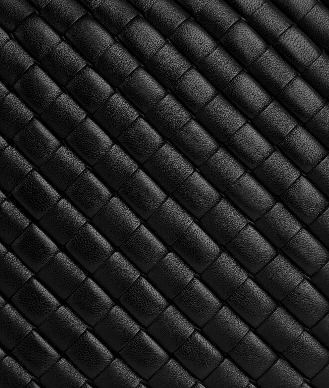 Shoulder bag with seamless Intrecciato craftsmanship in padded, supple leather., , hi-res